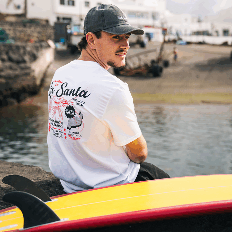 Camiseta icónica de Salty Island Brand